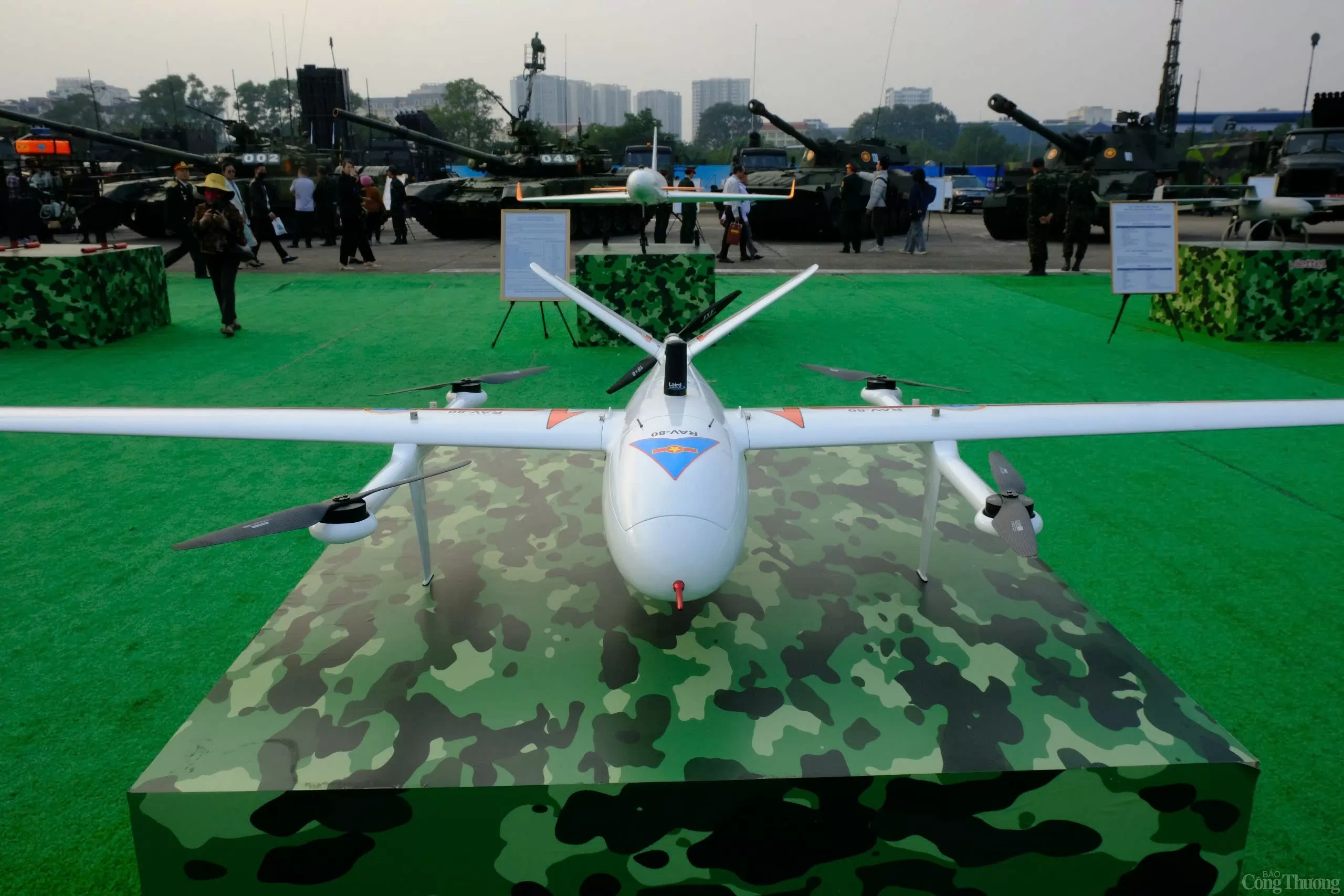 Triển lãm Quốc phòng quốc tế 2024: Mục sở thị dàn UAV ‘Made in Vietnam’
