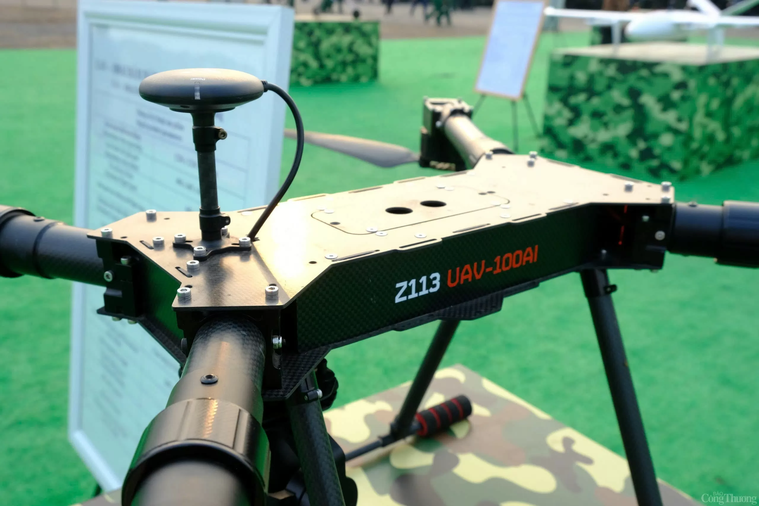 Triển lãm Quốc phòng quốc tế 2024: Mục sở thị dàn UAV ‘Made in Vietnam’