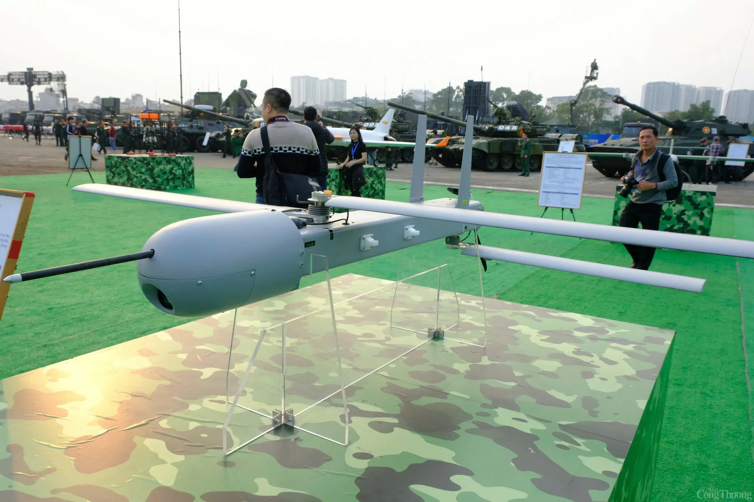 Triển lãm Quốc phòng quốc tế 2024: Mục sở thị dàn UAV ‘Made in Vietnam’