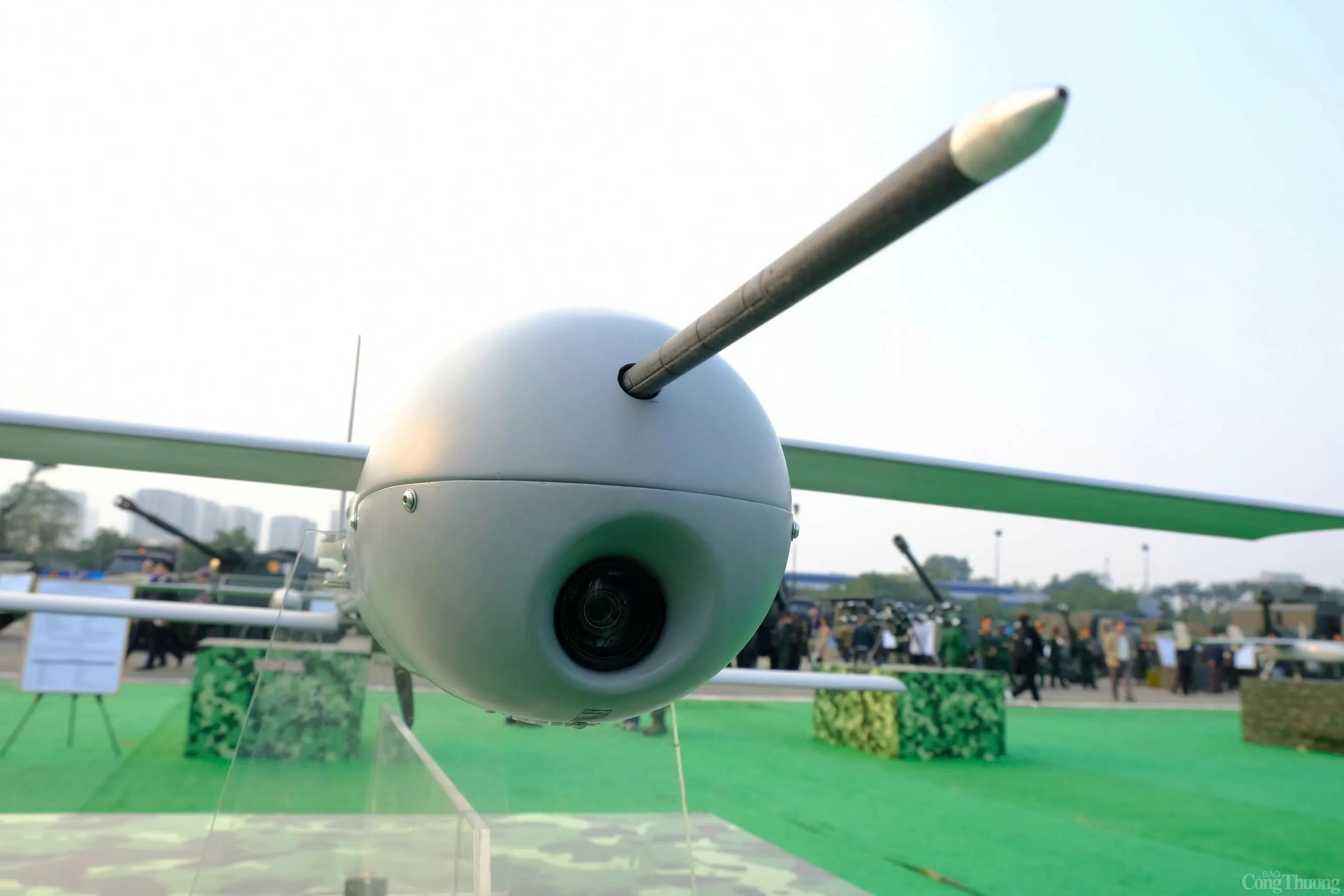 Triển lãm Quốc phòng quốc tế 2024: Mục sở thị dàn UAV ‘Made in Vietnam’