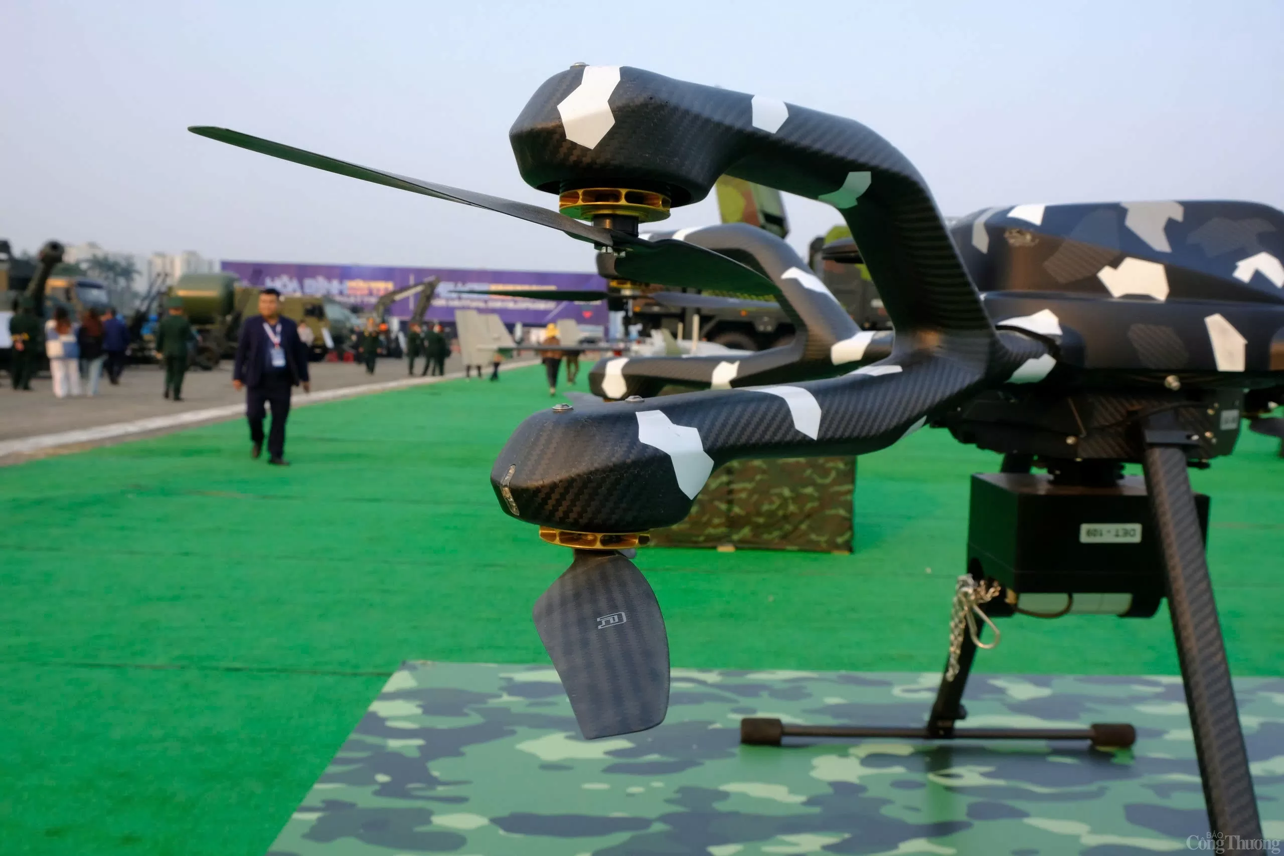 Triển lãm Quốc phòng quốc tế 2024: Mục sở thị dàn UAV ‘Made in Vietnam’