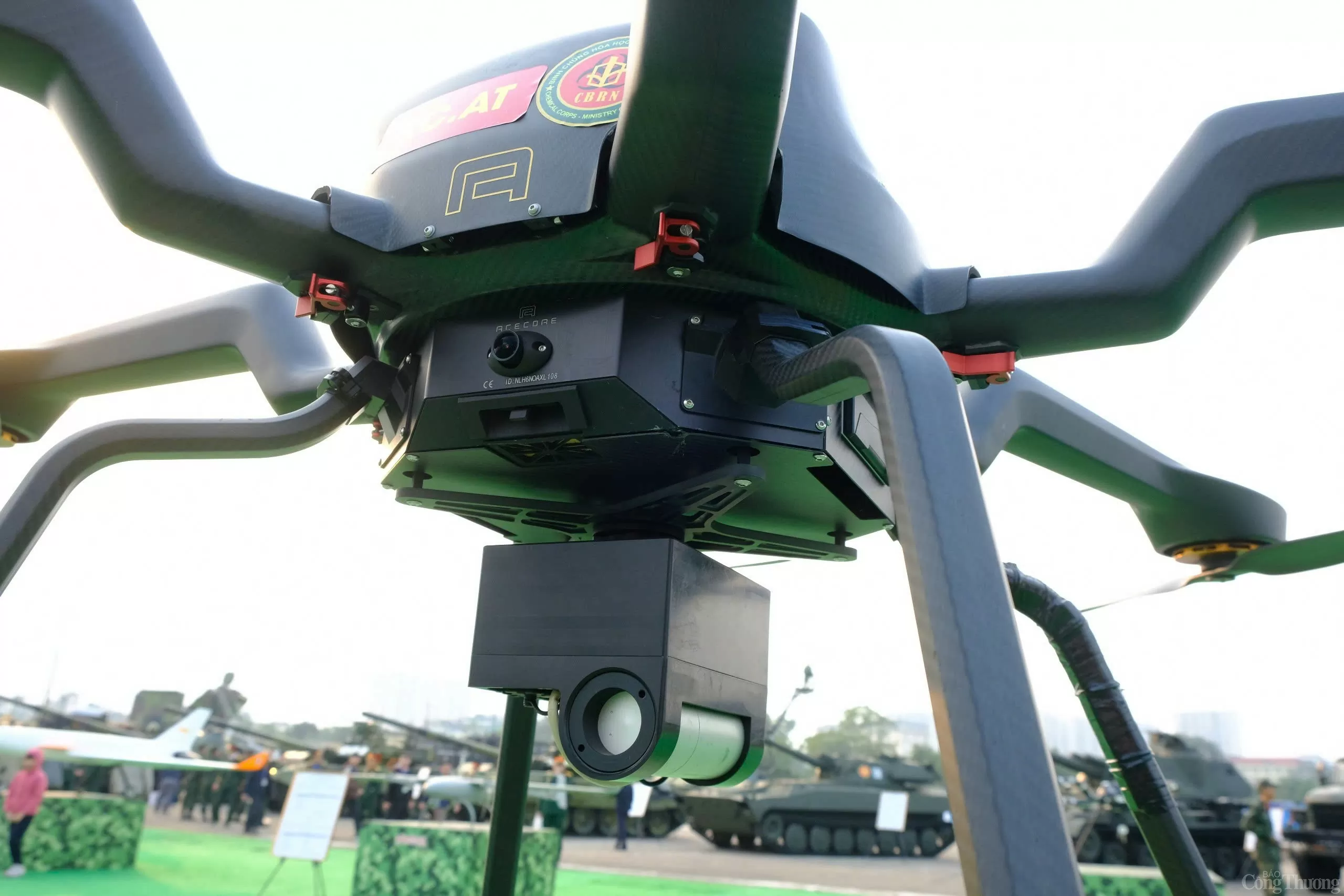 Triển lãm Quốc phòng quốc tế 2024: Mục sở thị dàn UAV ‘Made in Vietnam’