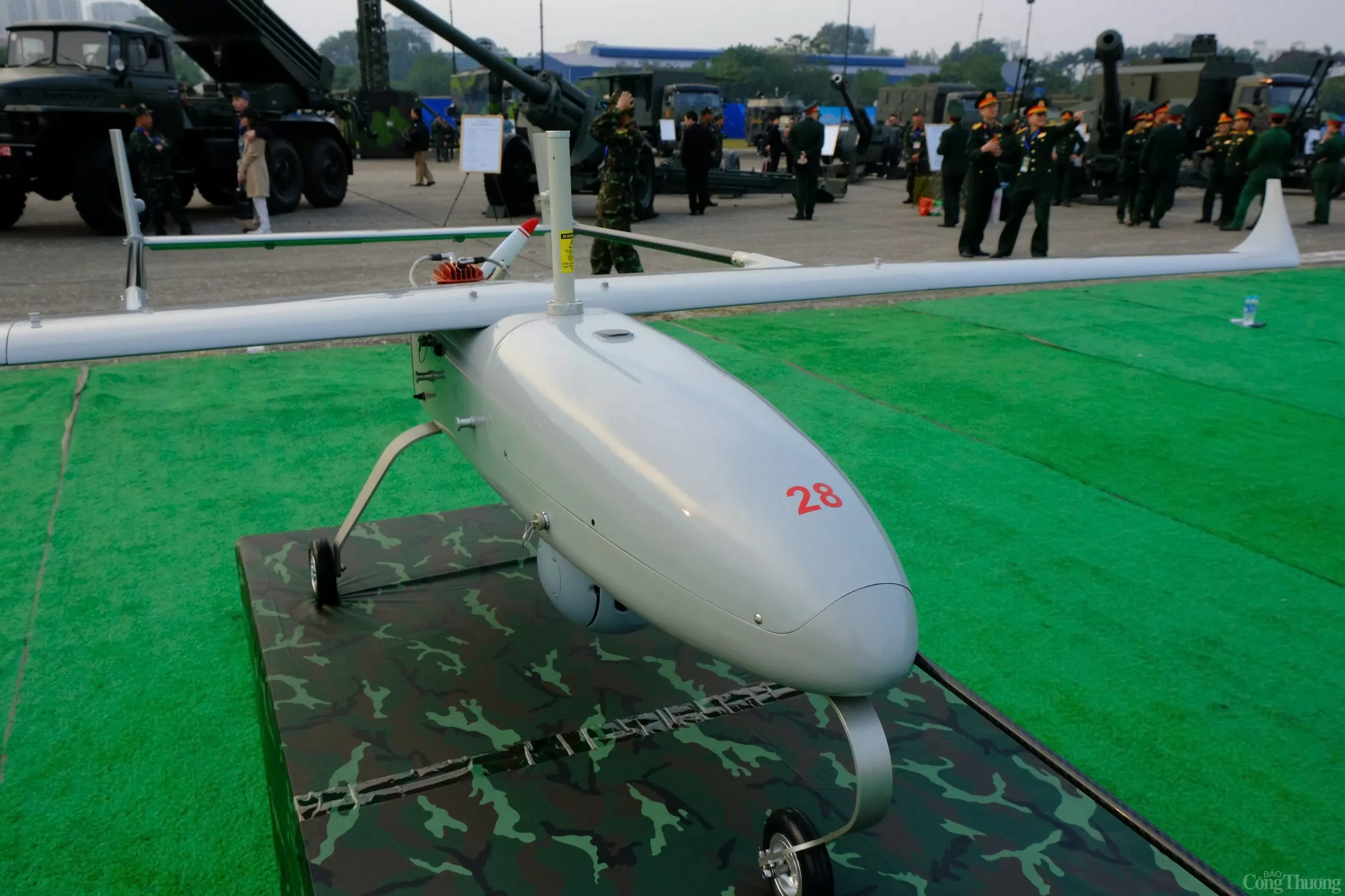 Triển lãm Quốc phòng quốc tế 2024: Mục sở thị dàn UAV ‘Made in Vietnam’