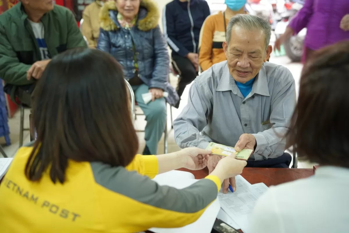 Người không có lương hưu nhận trợ cấp hàng tháng từ 1/7