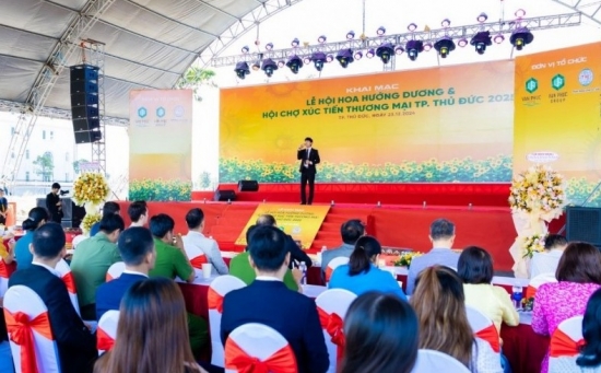 khai mac le hoi hoa huong duong voi chuoi su kien lon nhat trong nam tai van phuc city