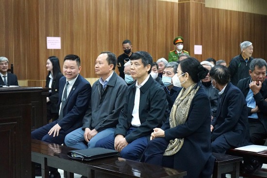xet xu nguyen bi thu tinh uy thanh hoa trinh van chien va 10 dong pham