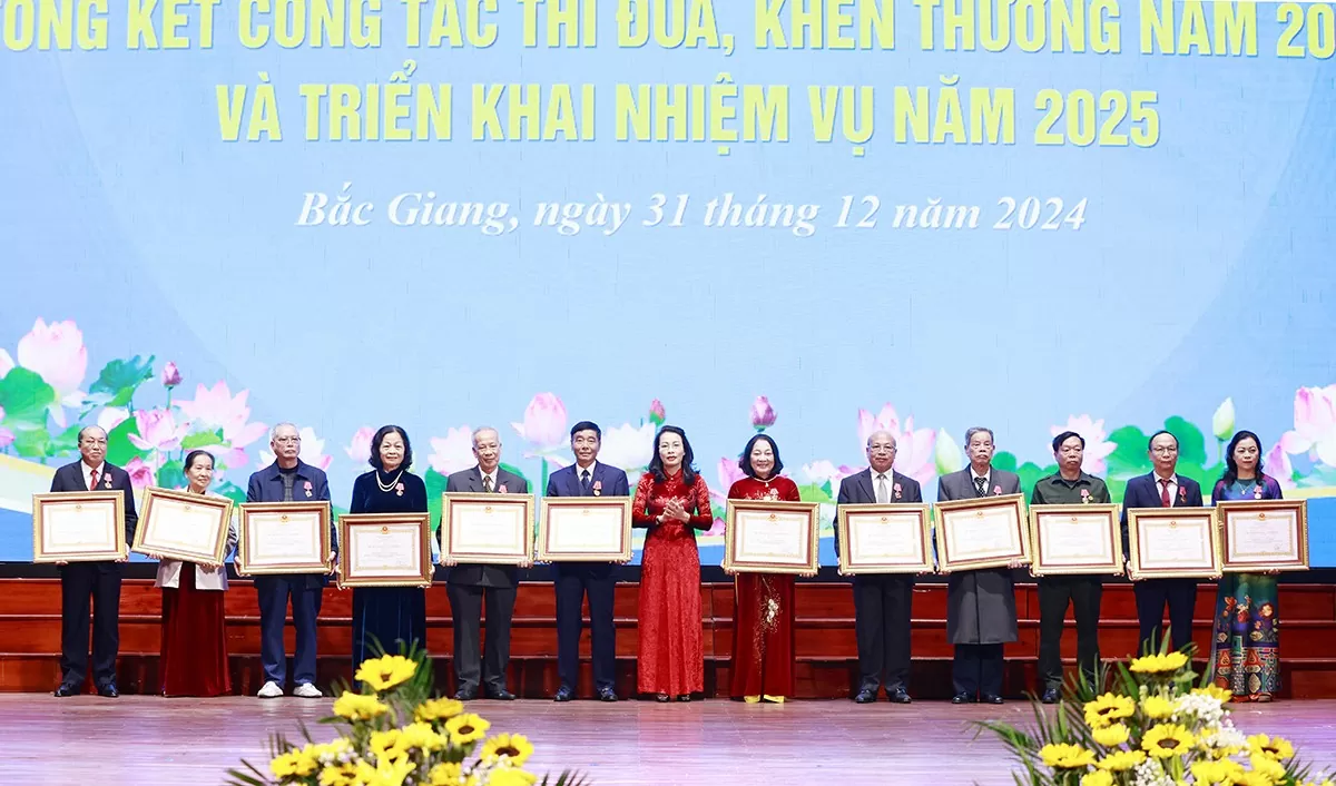 Bắc Giang tổng kết công tác thi đua, khen thưởng năm 2024