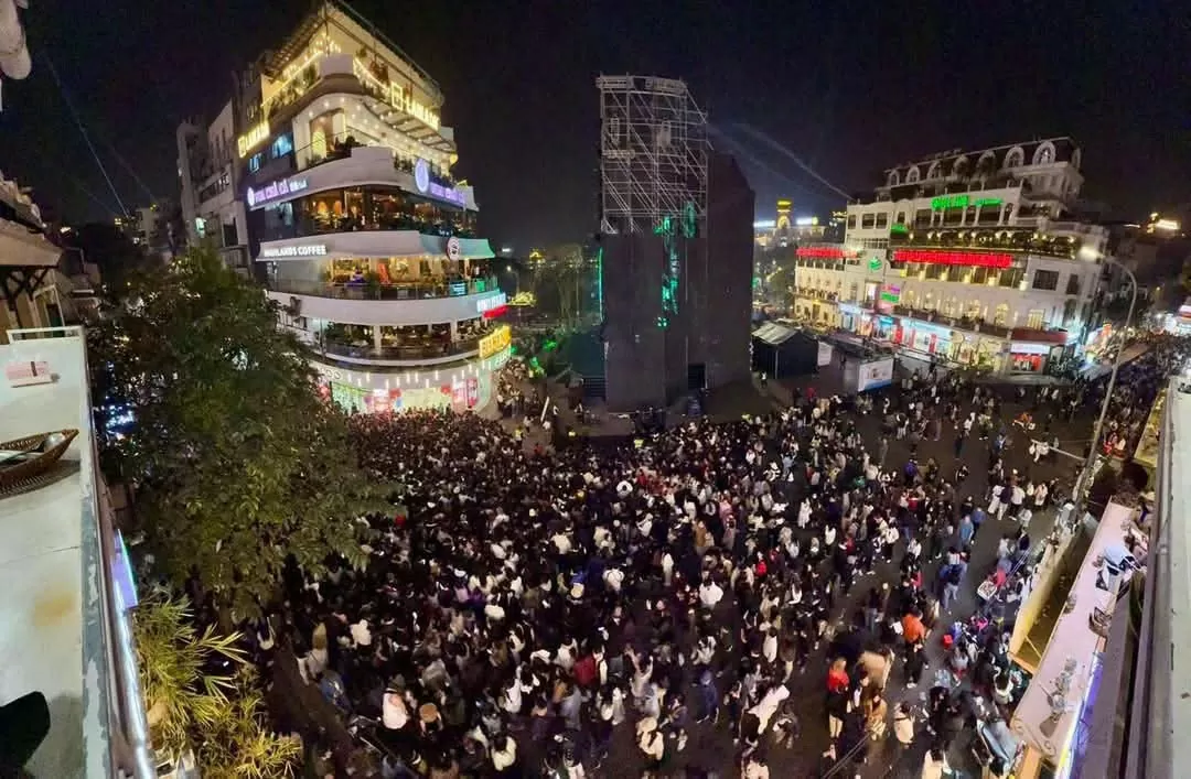 Chùm ảnh pháo hoa chào đón năm mới 2025 Chùm ảnh pháo hoa chào đón năm mới 2025