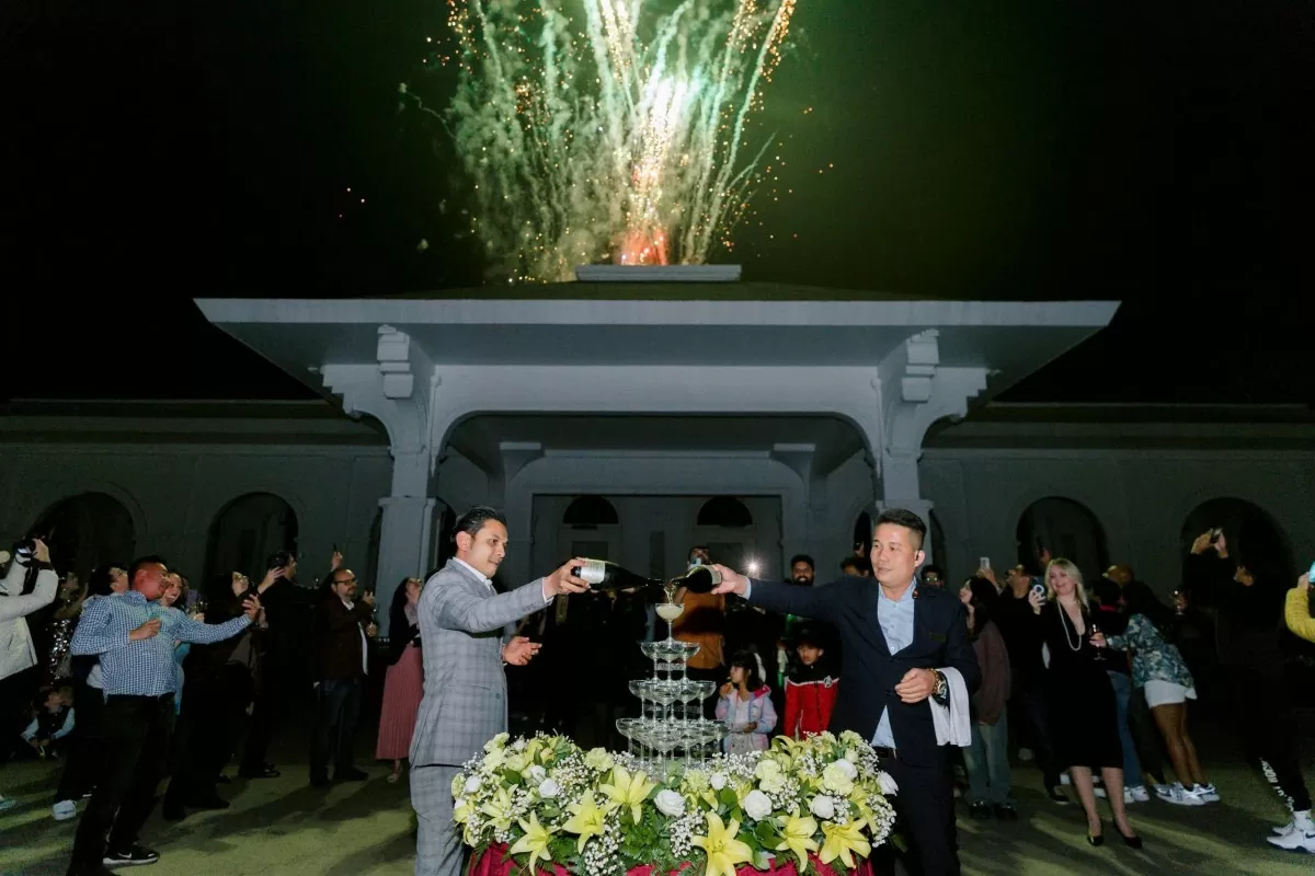 'Vũ trụ Vin' hoá 'thánh địa countdown', đón gần 1 triệu người trong đại tiệc chào năm mới 2025