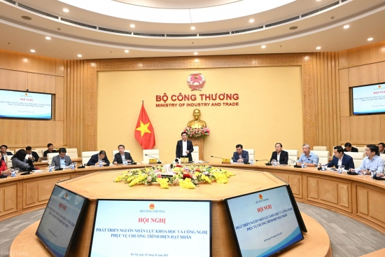 ket luan cua bo truong nguyen hong dien tai hoi nghi ve phat trien nhan luc dien hat nhan
