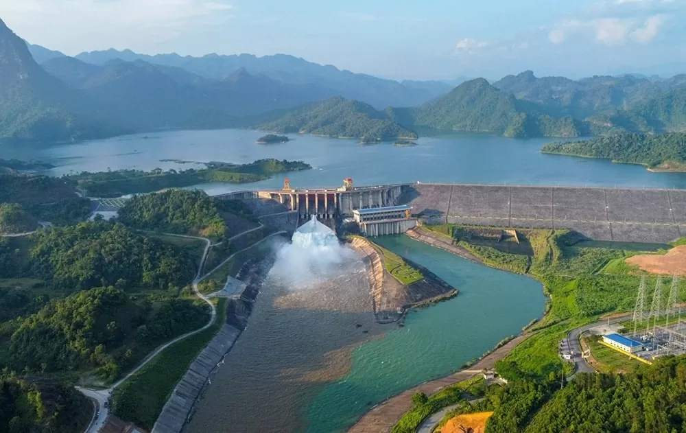 Thủy điện Tuyên Quang xả nước cho vụ lúa Đông Xuân