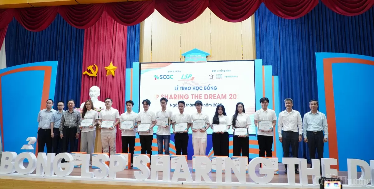 LSP trao học bổng cho sinh viên có hoàn cảnh khó khăn