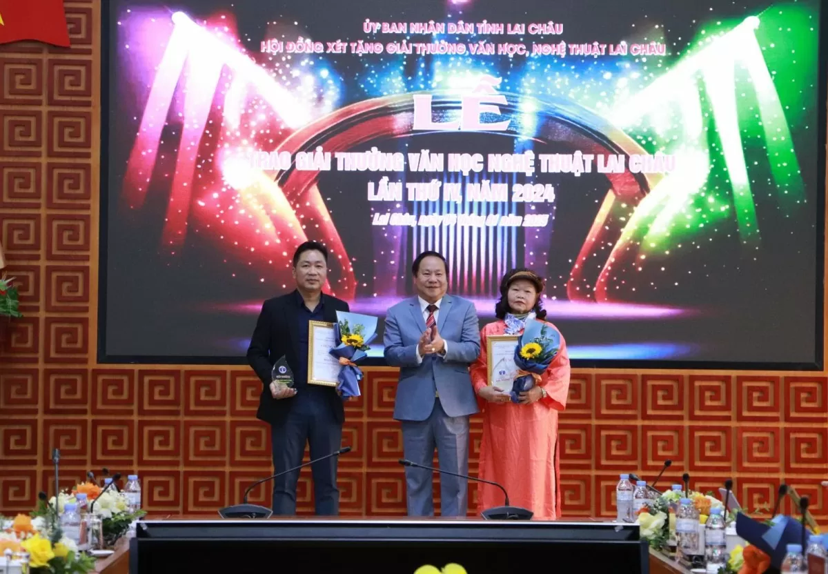 Lai Châu trao giải thưởng văn học, nghệ thuật năm 2024