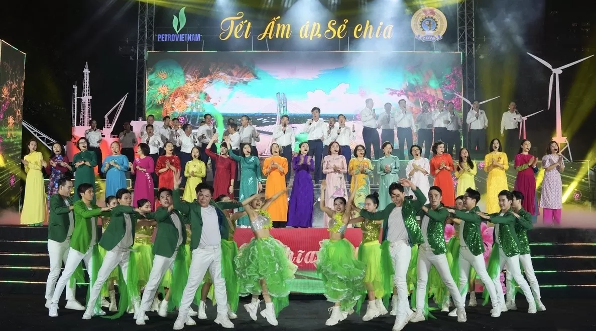 Sôi động chương trình 'Xuân nghĩa tình Dầu khí - Tết ấm áp sẻ chia'