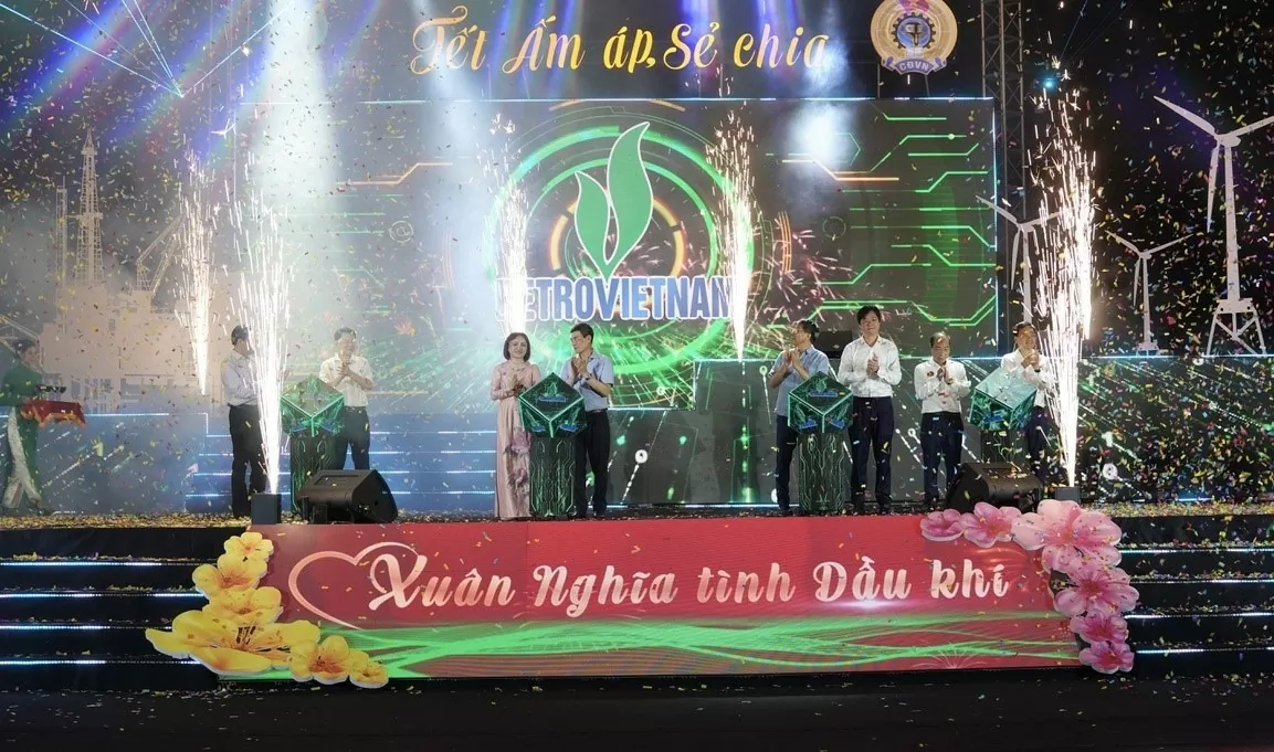 Sôi động chương trình 'Xuân nghĩa tình Dầu khí - Tết ấm áp sẻ chia'