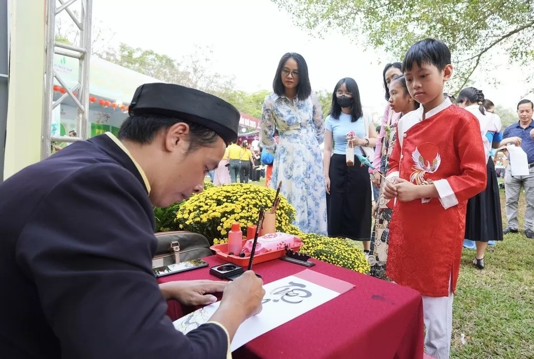 Sôi động chương trình 'Xuân nghĩa tình Dầu khí - Tết ấm áp sẻ chia'