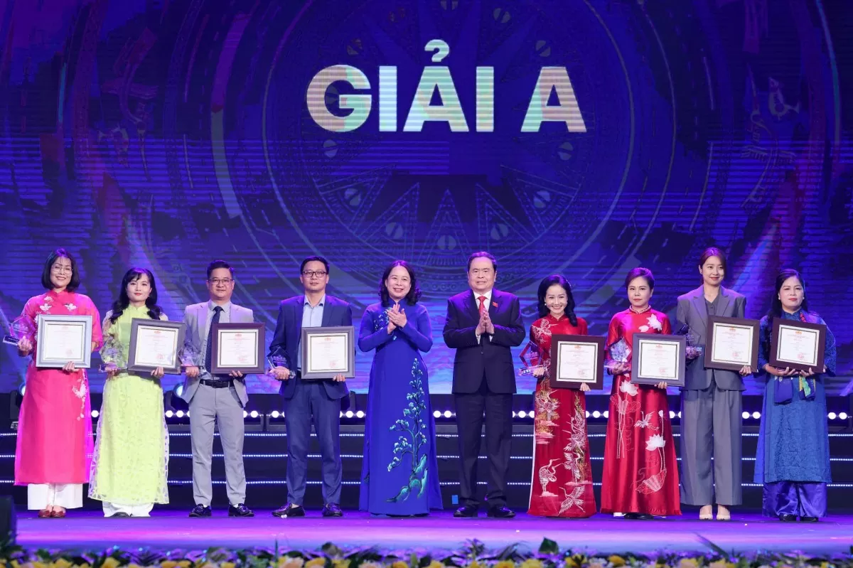 Giải A Giải Diên Hồng