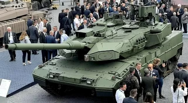 Bản tin quân sự 6/1: Ukraine phát triển tên lửa tầm xa