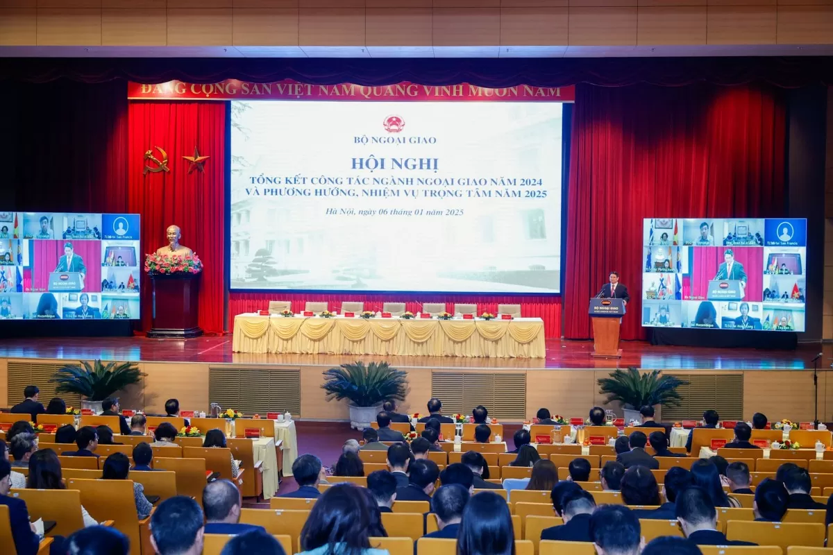 Ngoại giao phải phục vụ đắc lực cho tăng trưởng kinh tế