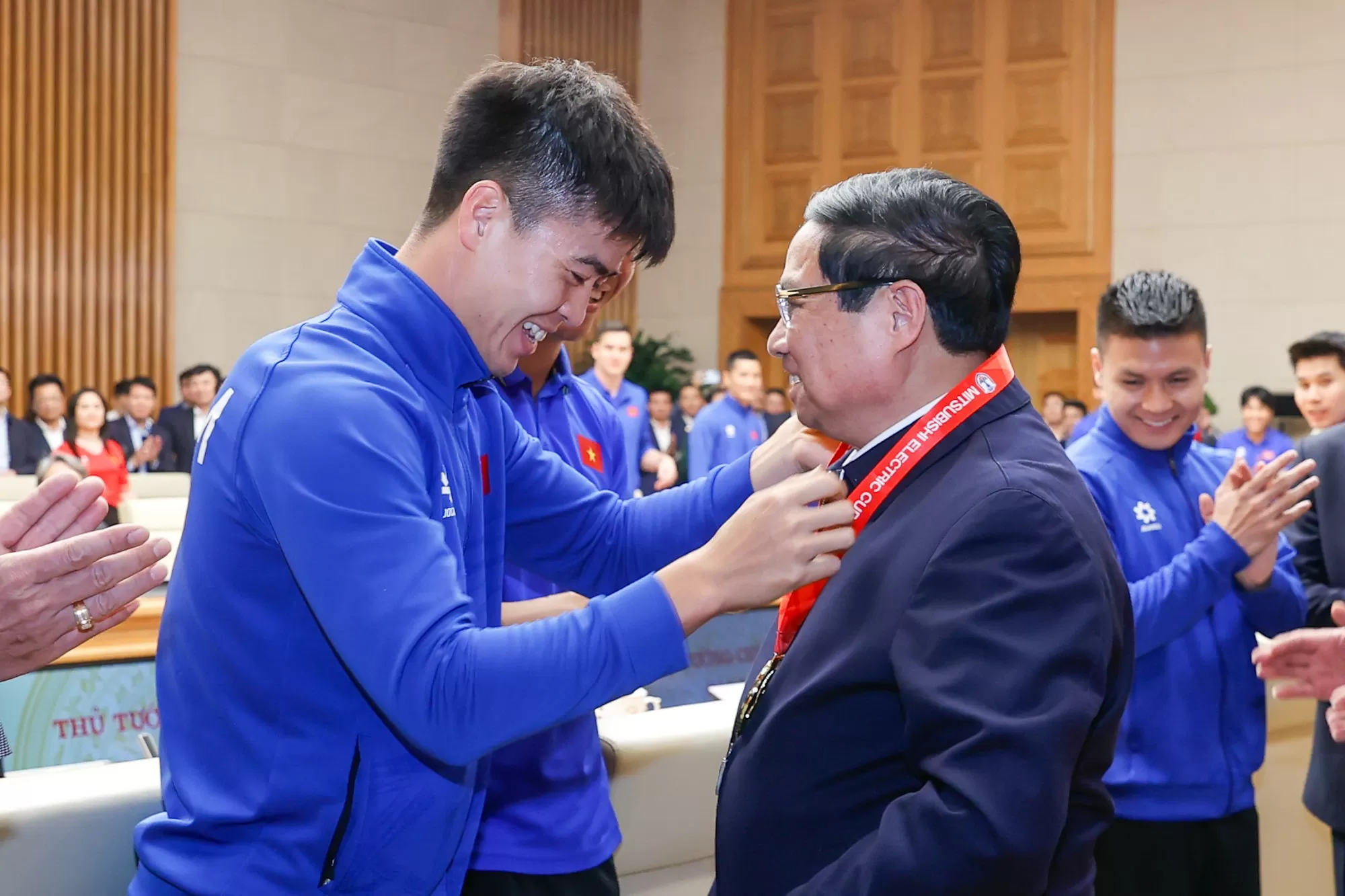 Thủ tướng gặp, chúc mừng đội tuyển bóng đá quốc gia