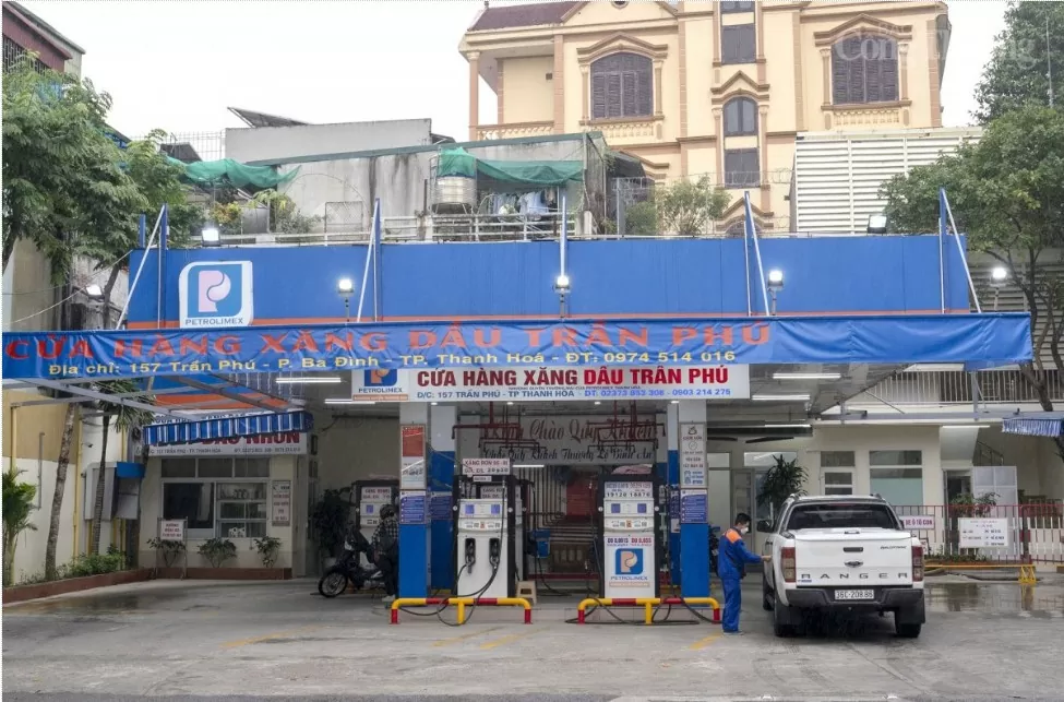 Tết Ất Tỵ 2025: Xăng dầu đầy kho, không lo khan hiếm
