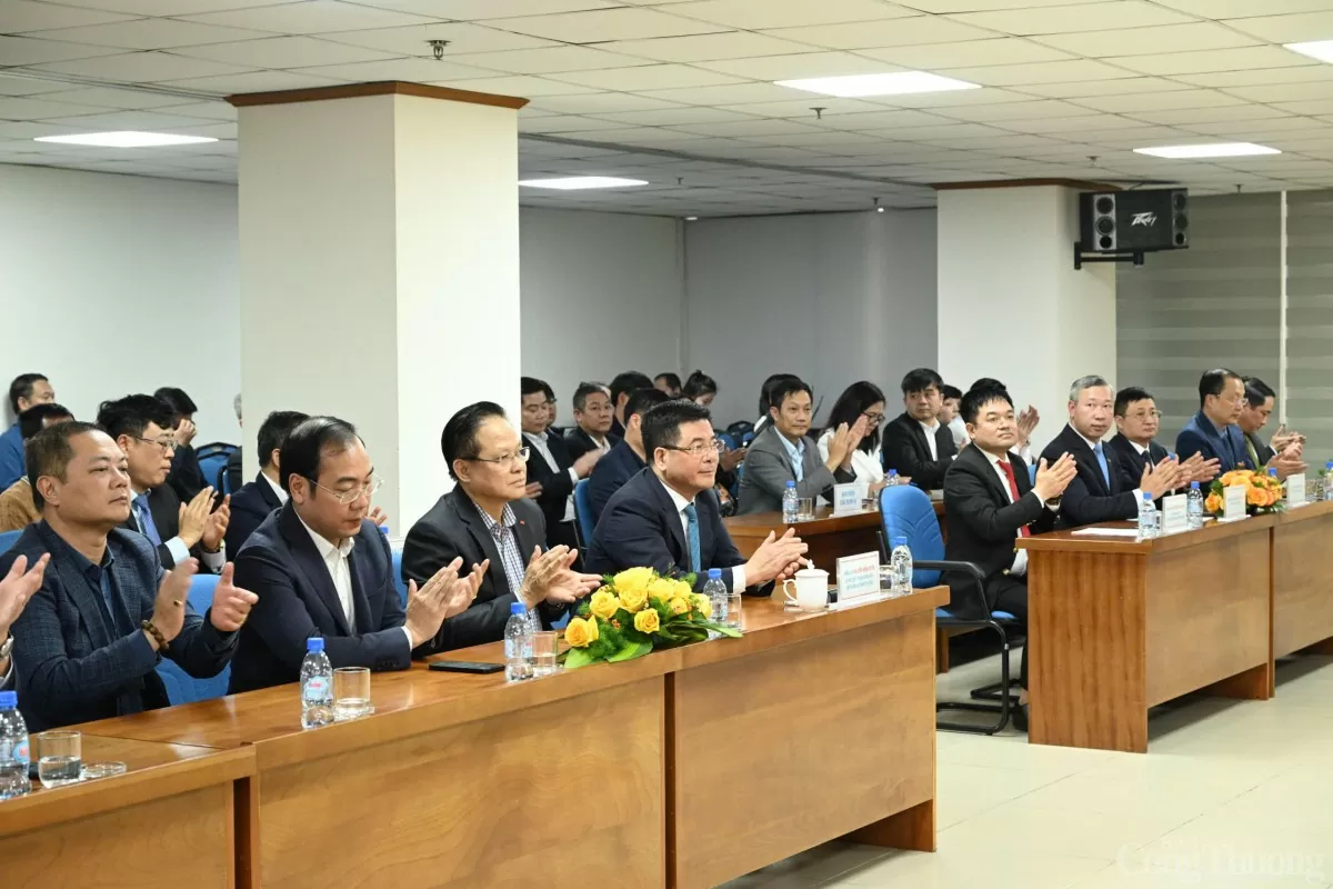 Toàn cảnh Lễ ký hợp tác truyền thông toàn diện giữa Báo và một số đơn vị