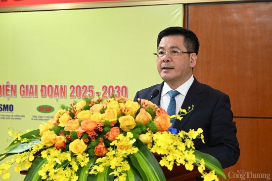 bo truong nguyen hong dien truyen thong nganh cong thuong phai di truoc di cung di sau
