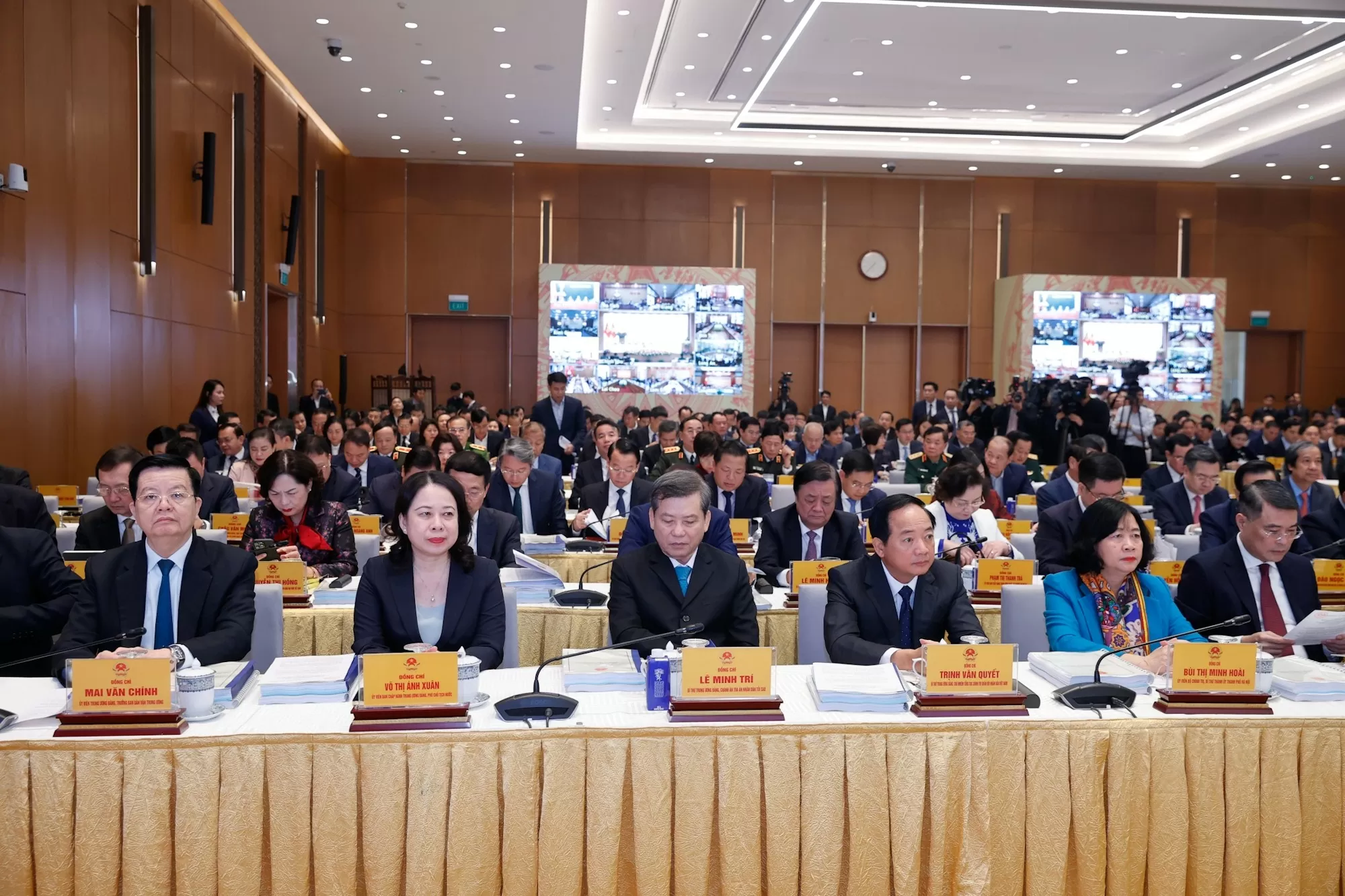 Phấn đấu hoàn thành đường dây 500kV Vĩnh Yên - Lào Cai trong năm 2025