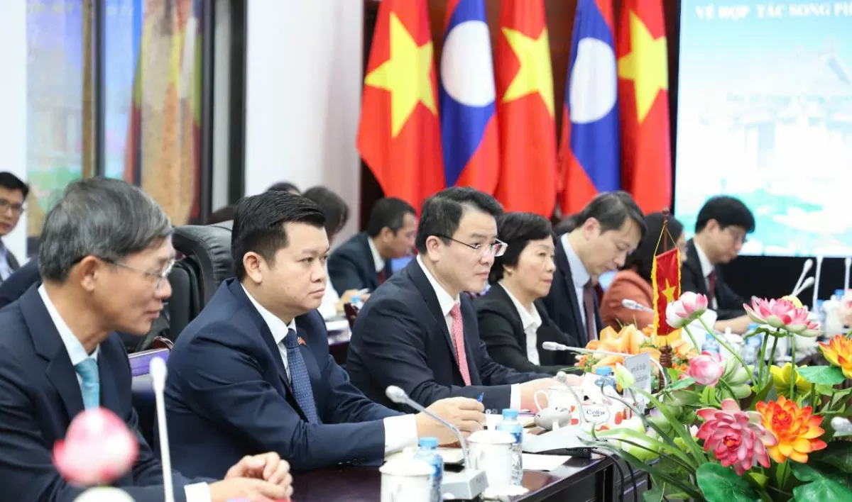 Kim ngạch thương mại song phương Việt Nam – Lào tăng 32,8% trong năm 2024. Ảnh: MPI