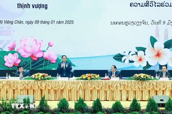 nhung lan dau tien dac biet trong chuyen cong tac tai lao