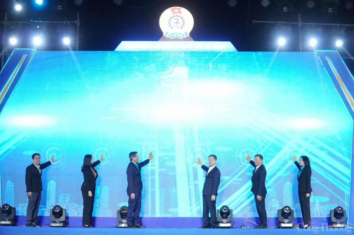 Khai mạc chương trình Tết sum vầy - Xuân ơn Đảng 2025