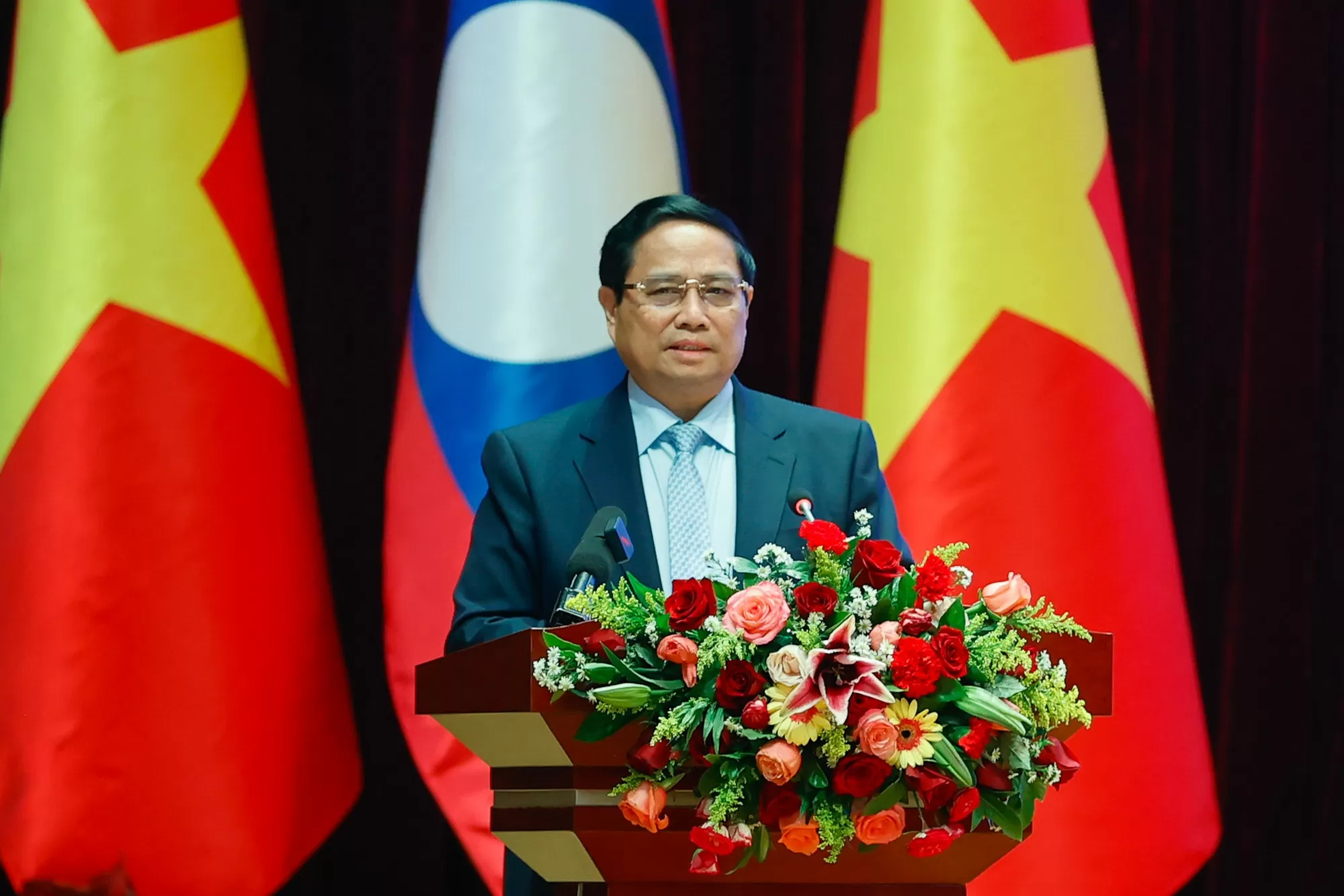 Thủ tướng kêu gọi '8 cùng' đưa hợp tác thương mại, đầu tư Việt - Lào tăng trưởng đột phá