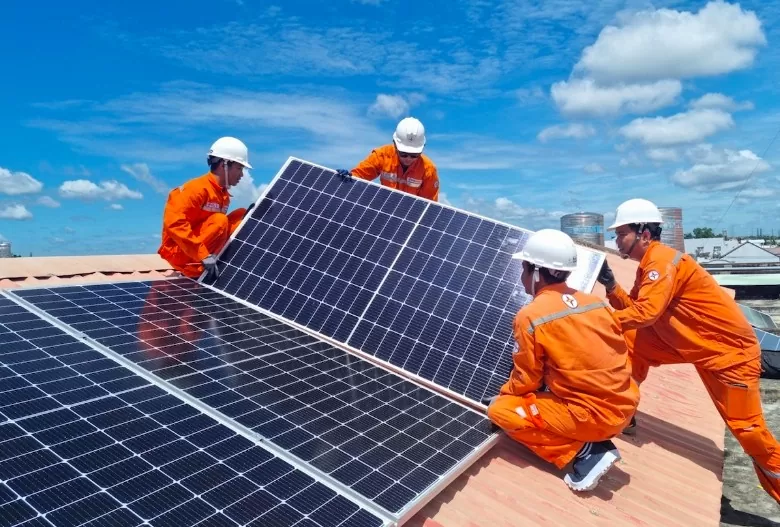Bước tiến vượt bậc của điện mặt trời mái nhà tại Việtam