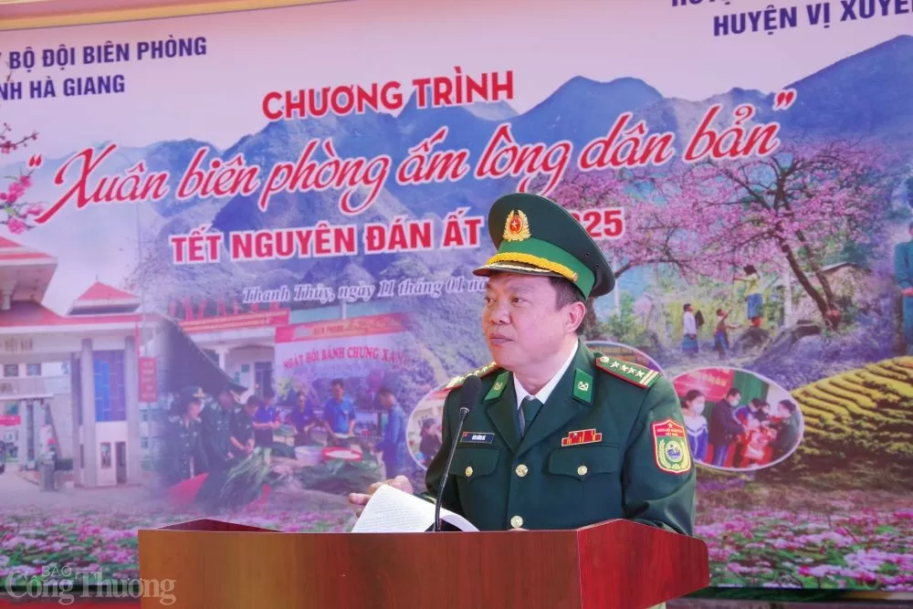 Ấm áp Chương trình 'Xuân biên phòng ấm lòng dân bản'
