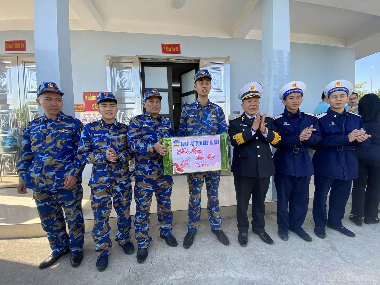 Hành trình mang Xuân đến Bạch Long Vĩ và Cát Bà