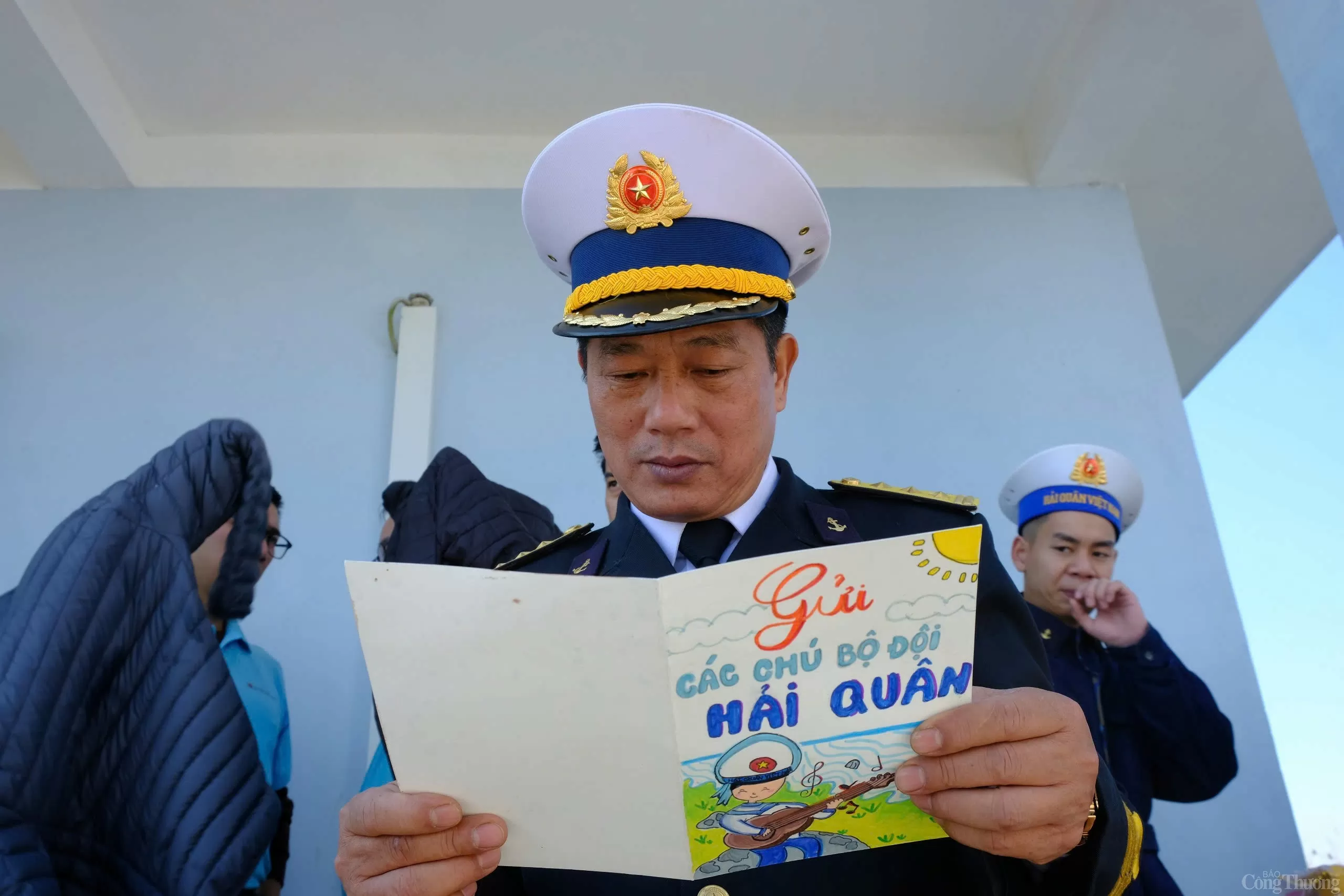 Hành trình mang Xuân đến Bạch Long Vĩ và Cát Bà
