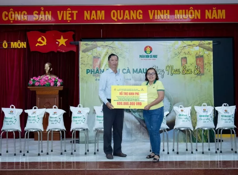 Phân Bón Cà Mau sẽ trao tặng 30 tấn gạo cho các bếp ăn từ thiện tại  các bệnh viện, trung tâm y tế tại Cần Thơ