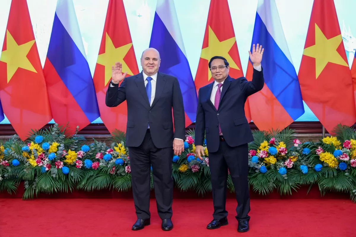 Thủ tướng Phạm Minh Chính chào mừng Thủ tướng Mikhail Mishustin lần đầu tiên thăm chính thức Việt Nam - Ảnh: VGP/Nhật Bắc