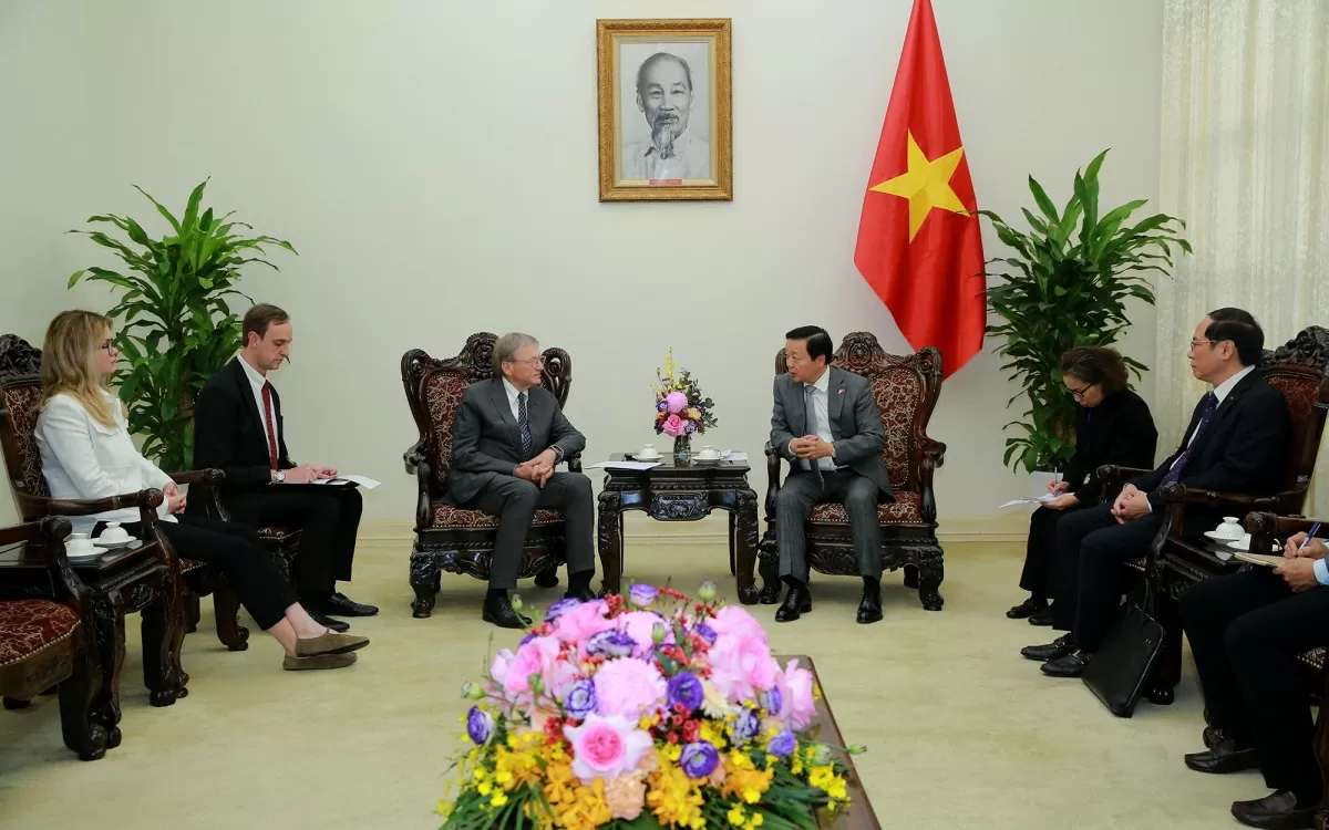 Phó Thủ tướng mong muốn hai nước cùng nhau trao đổi, thúc đẩy các sáng kiến hợp tác toàn cầu nhằm thực hiện tốt hơn các mục tiêu bảo đảm môi trường, giảm phát thải khí carbon, biến đổi khí hậu - Ảnh: VGP/Đình Nam