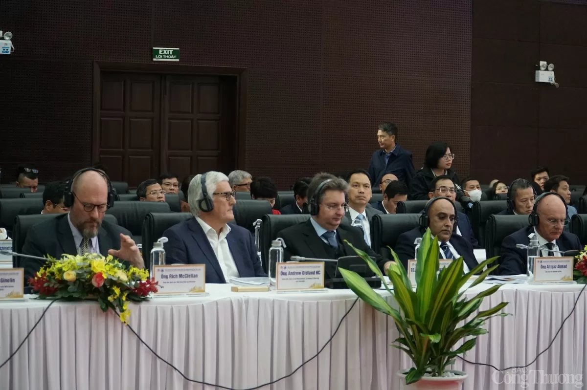 Các đại biểu tham dự Hội thảo