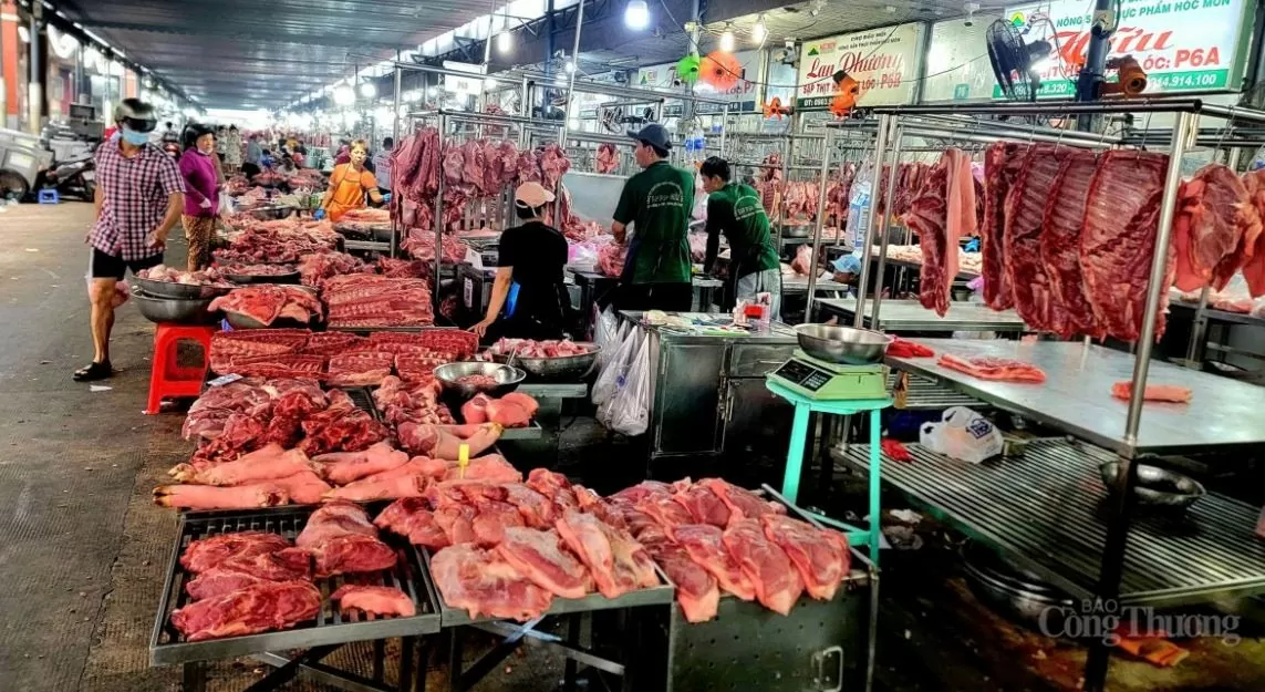 Chợ Hóc Môn tăng cường kiểm soát nguồn heo vào chợ