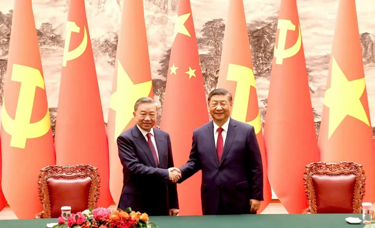Tổng Bí thư Tô Lâm và Tổng Bí thư, Chủ tịch nước Trung Quốc Tập Cận Bình tại Đại lễ đường Nhân dân ở thủ đô Bắc Kinh, ngày 19/8/2024. Ảnh: Báo Quân đội Nhân dân.
