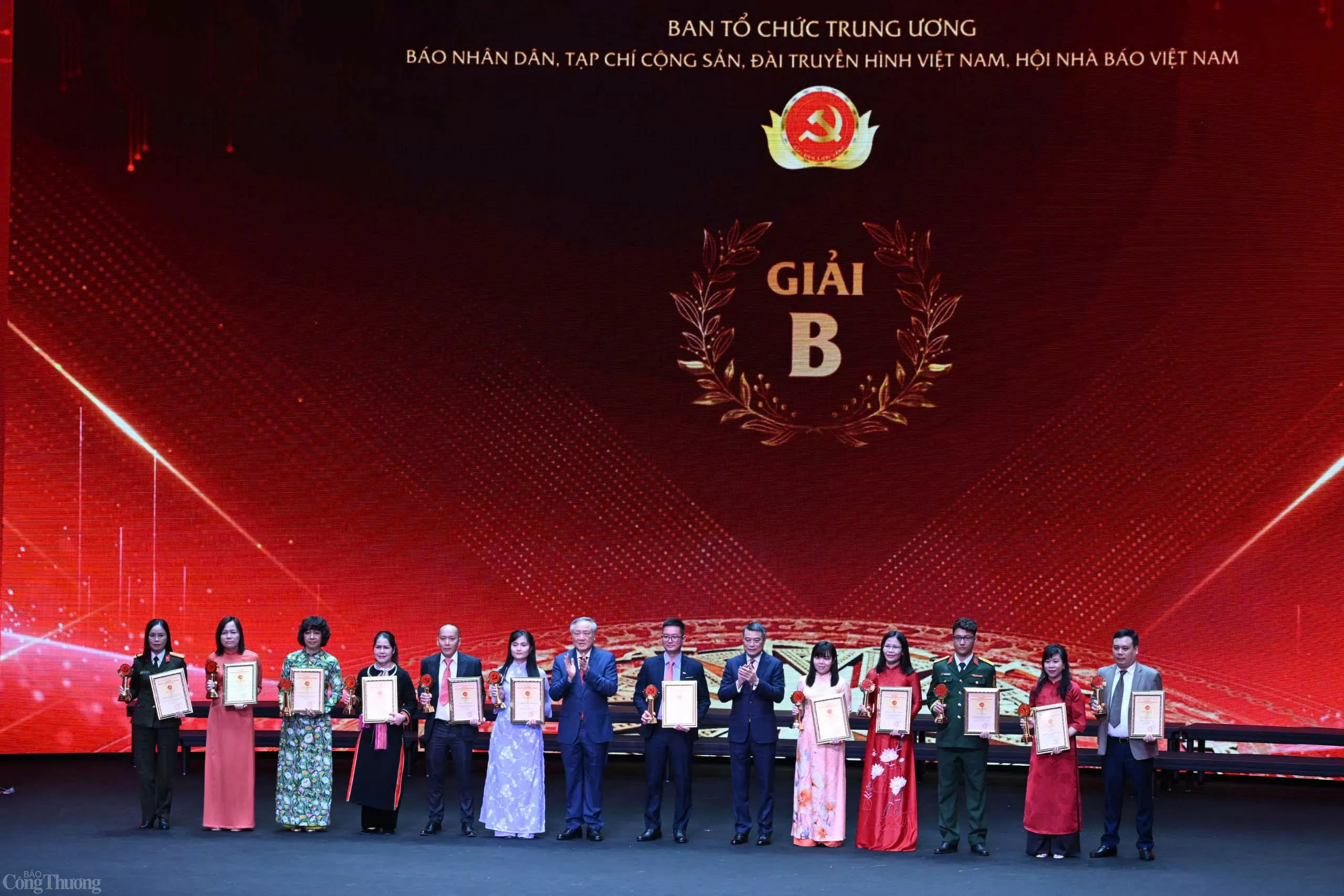 Báo Công Thương đoạt giải Chuyên đề Búa liềm vàng năm 2024
