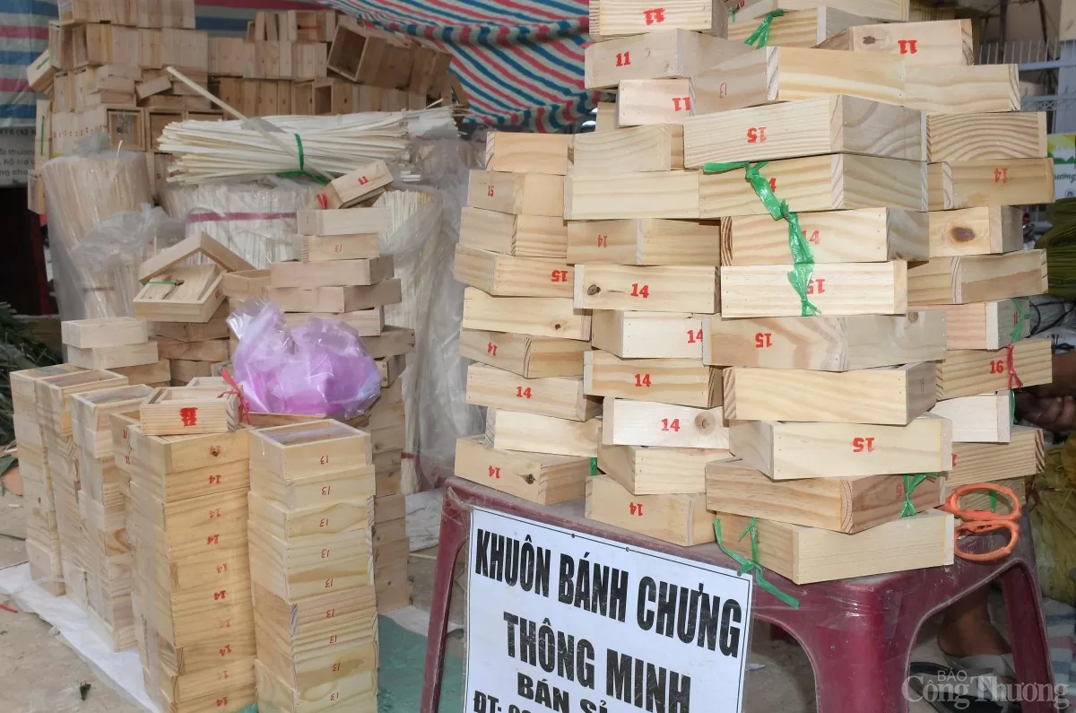 TP. Hồ Chí Minh: Phiên chợ lá dong ‘đặc biệt’ vắng khách