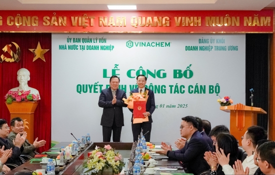 ong nguyen huu tu lam pho bi thu dang uy tap doan hoa chat viet nam