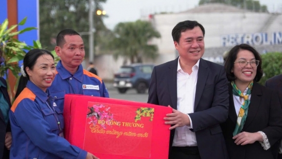 chum anh bo cong thuong lam viec voi petrolimex hai phong
