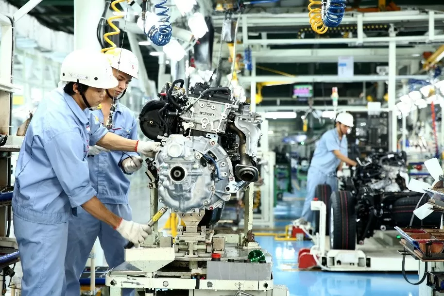 Hoạt động sản xuất kinh doanh còn gặp nhiều khó khăn. Ảnh minh họa Hoạt động sản xuất kinh doanh còn gặp nhiều khó khăn. Ảnh minh họa