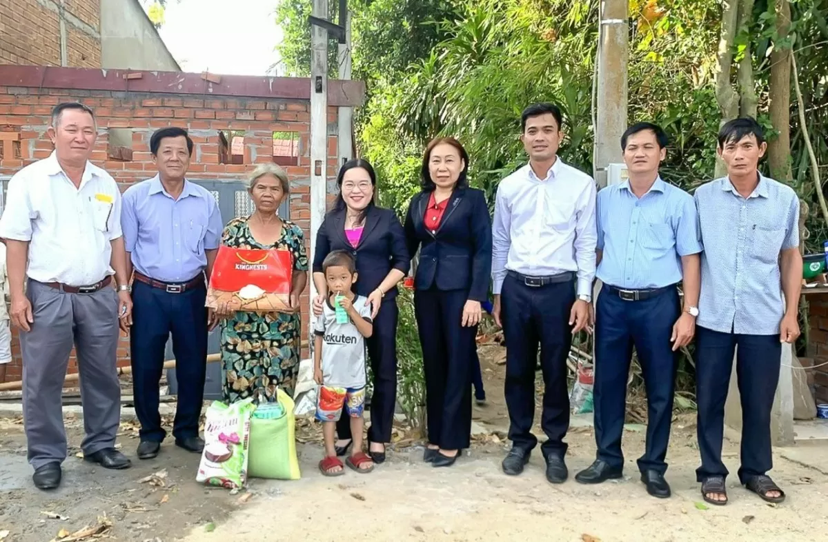 Lãnh đạo thành phố Sóc Trăng thăm và tặng quà Tết cho hộ có hoàn cảnh khó khăn trên địa bàn 