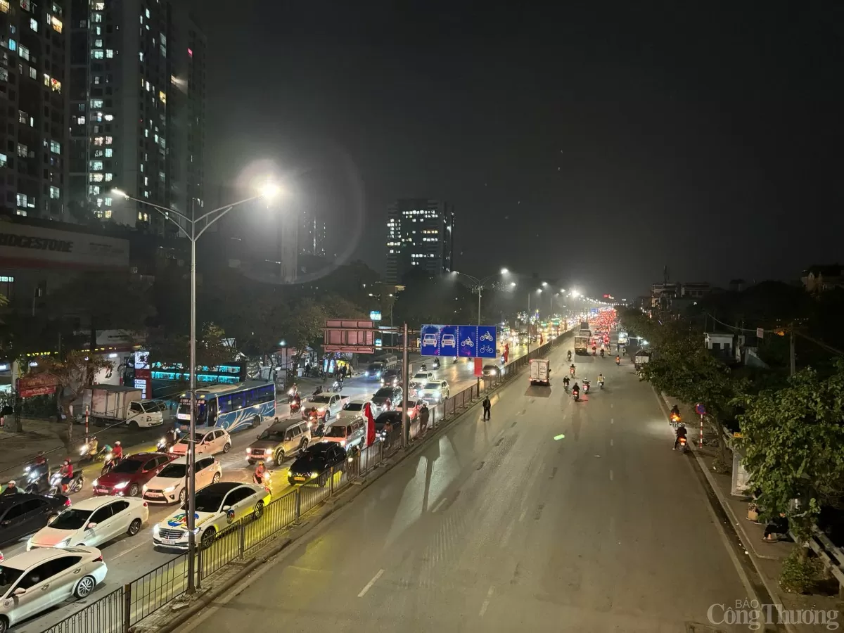 Giao thông Hà Nội thông thoáng ngày cuối năm