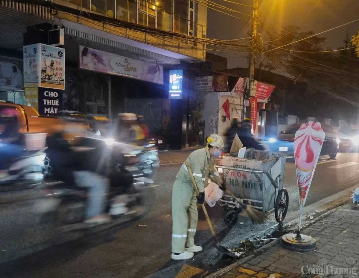 Phố cây cảnh lớn nhất Hà Nội 